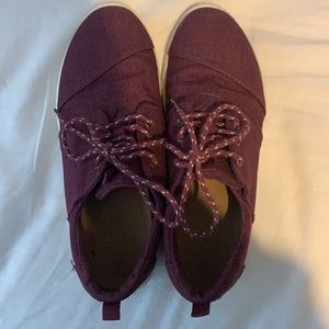 toms sneakers